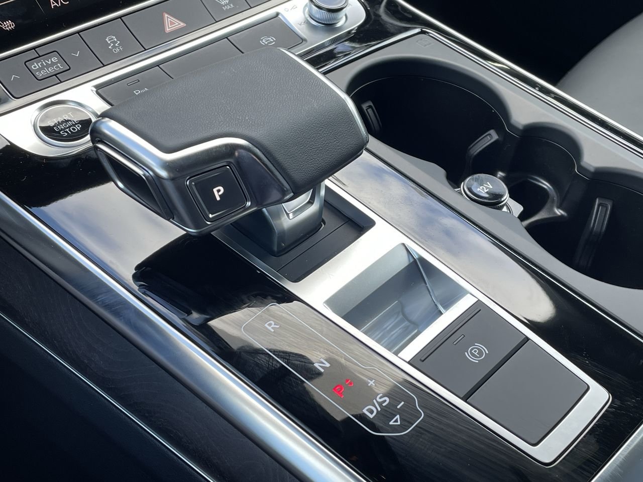 New 2023 Glacier White metallic Audi Komfort 45 TFSI quattro image 28