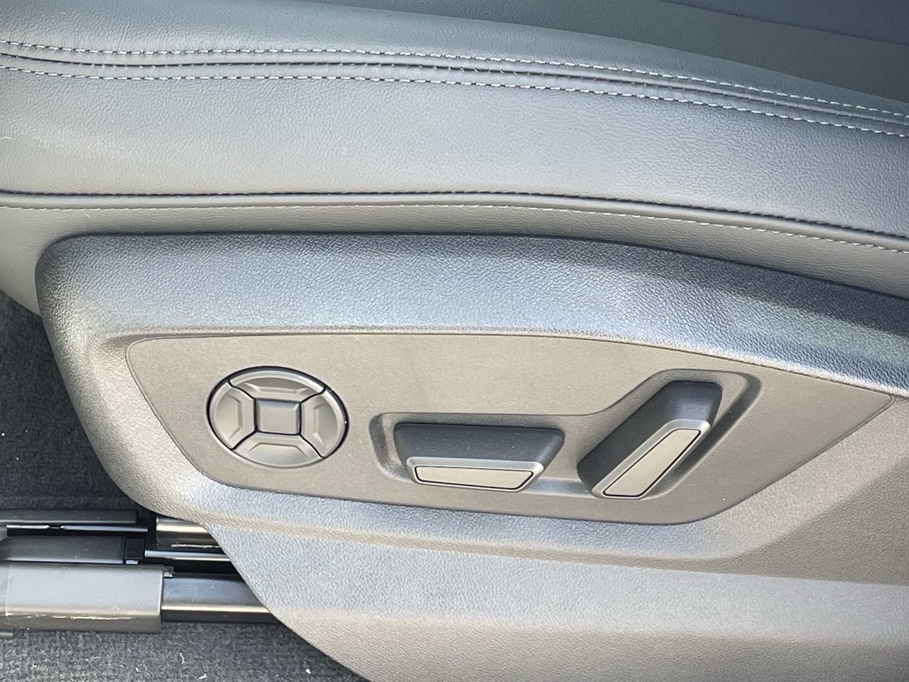 New 2023 Glacier White metallic Audi Komfort 45 TFSI quattro image 20
