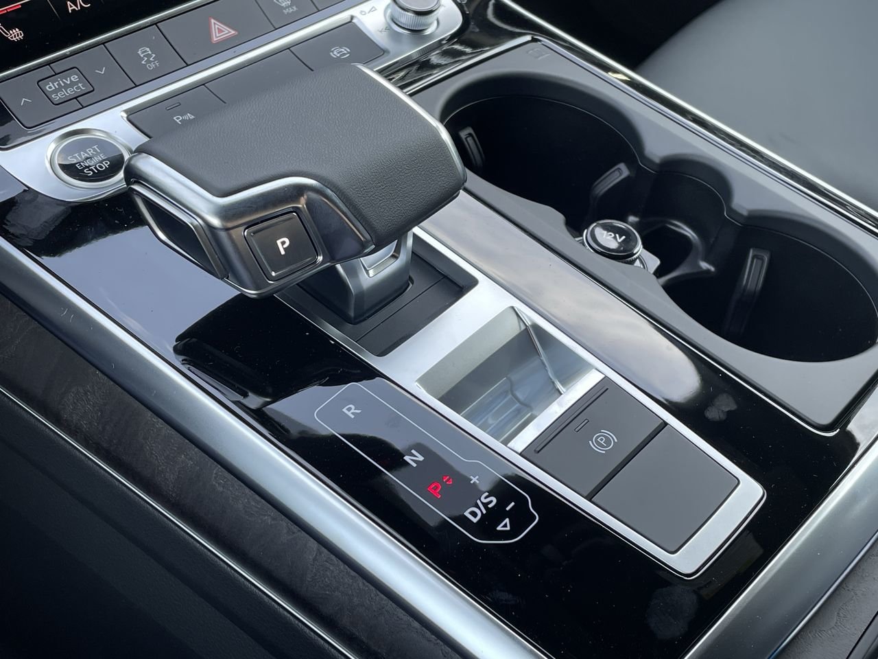 New 2023 Glacier White metallic Audi Komfort 55 TFSI quattro image 29