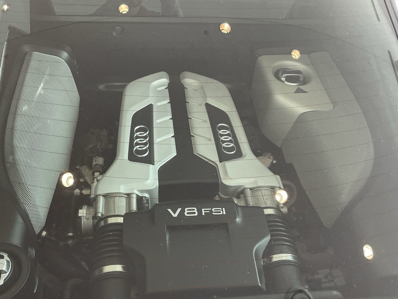 Used 2008 Brilliant Black Audi 4.2 R Tronic Quattro Coupe image 31