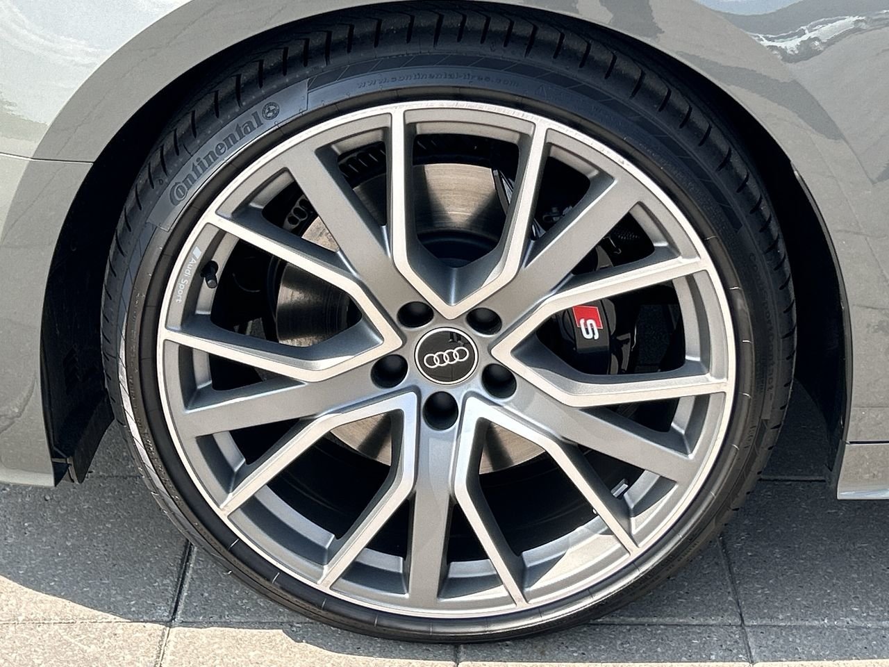 New 2023 Chronos grey metallic Audi Progressiv image 18