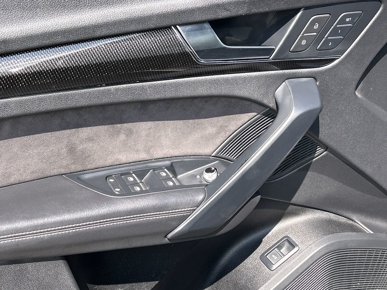 Used 2019 Mythos Black Met Audi Technik image 20