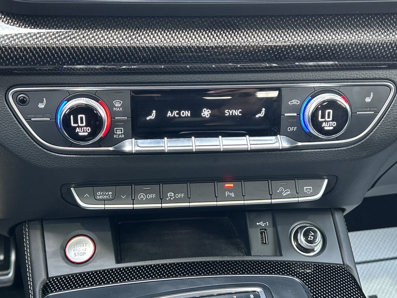 Used 2019 Mythos Black Met Audi Technik image 26