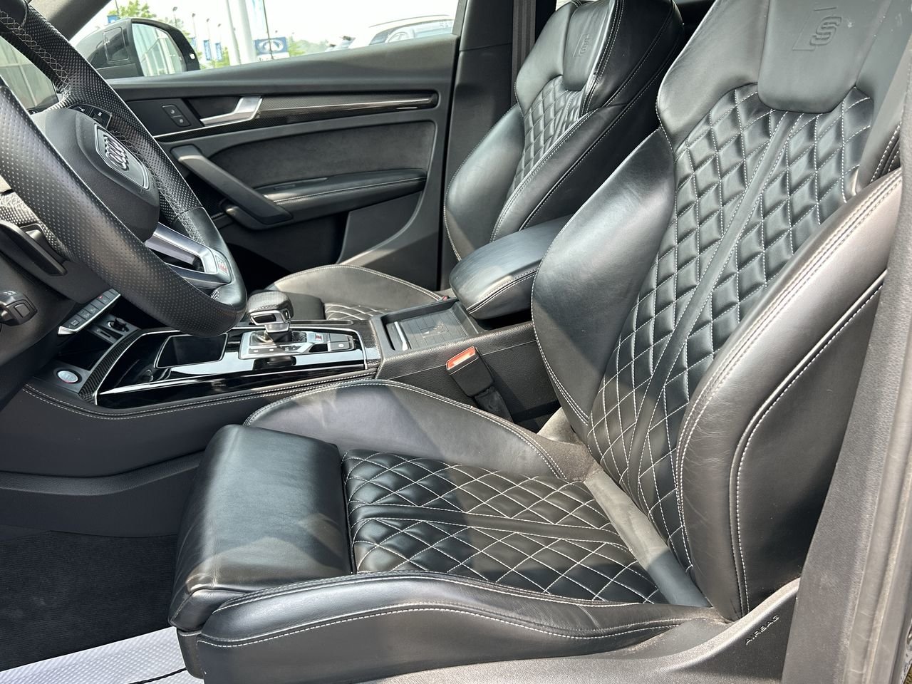 Used 2021 Mythos Black MET Audi Technik image 19