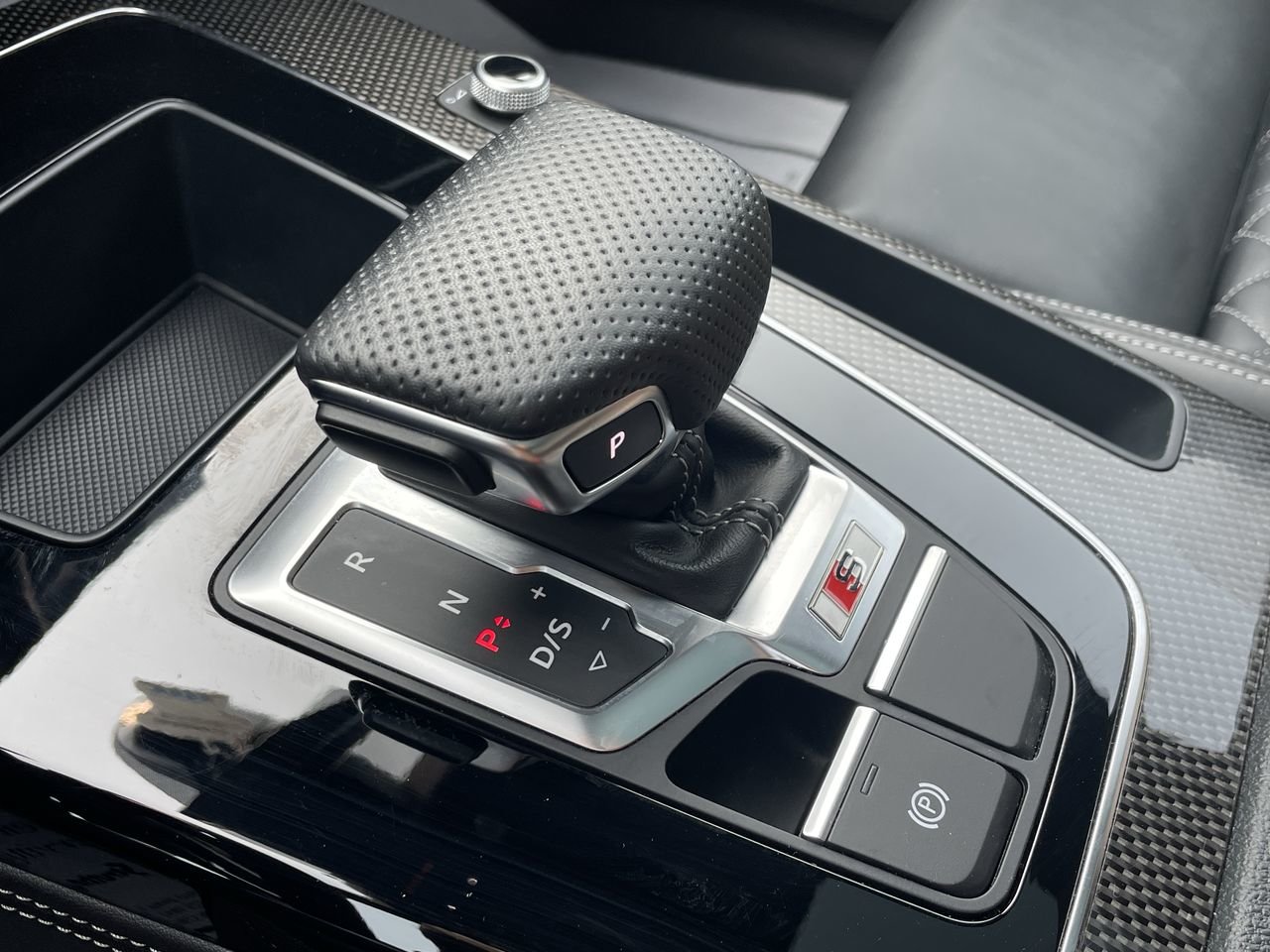 Used 2023 Chronos grey metallic Audi Progressiv image 28