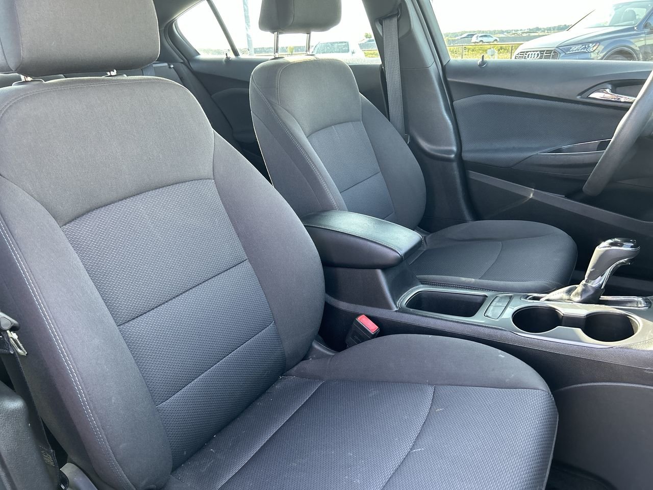 Used 2018 Mosaic Black (MET) Chevrolet LT image 30