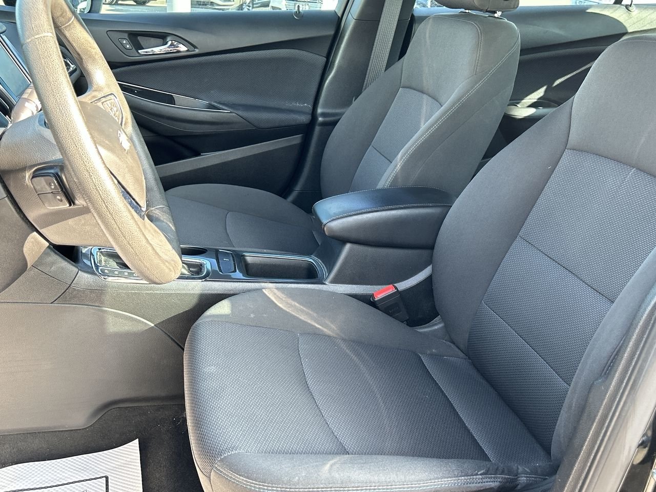 Used 2018 Mosaic Black (MET) Chevrolet LT image 19