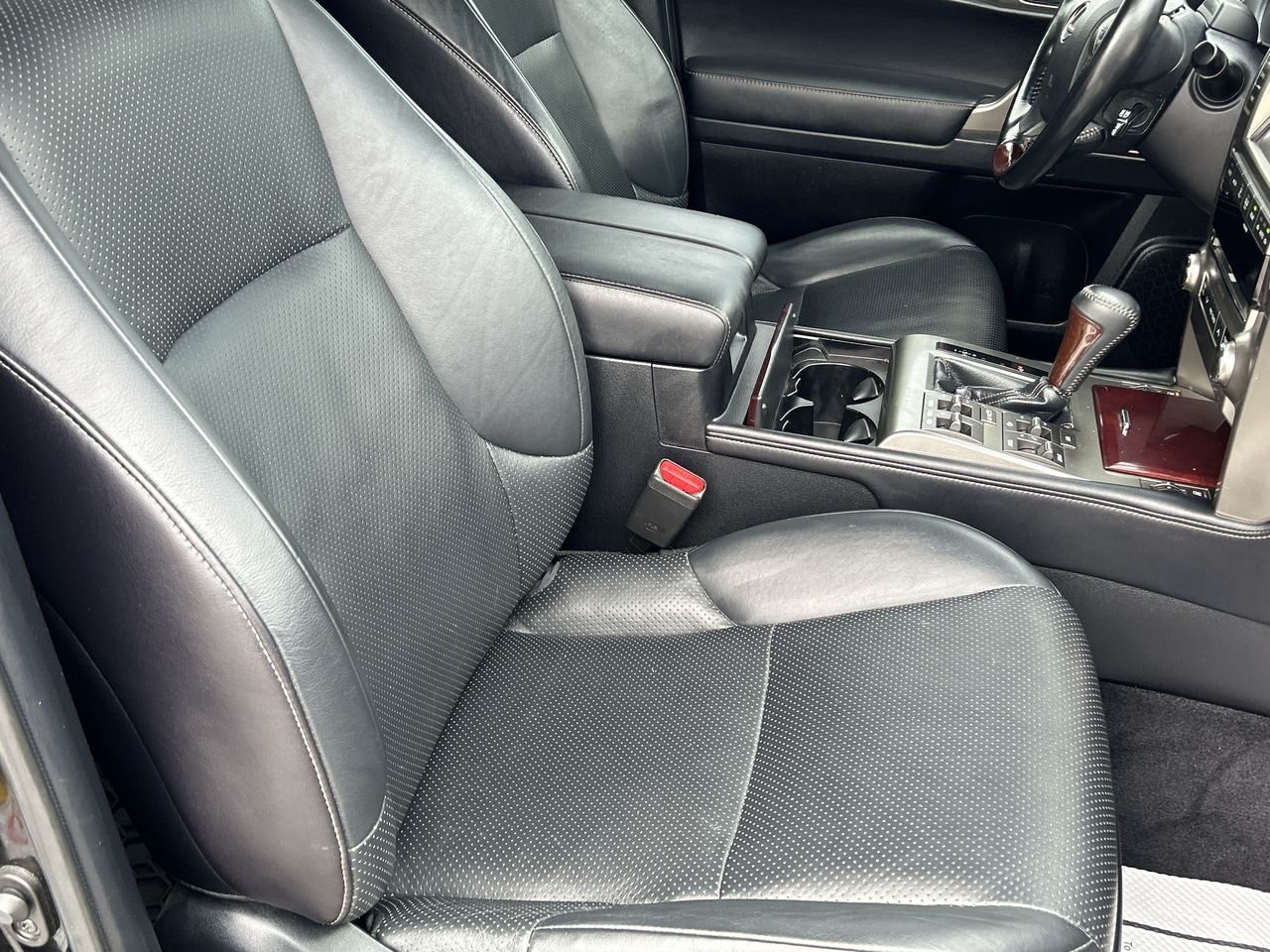 Used 2016 Starlight Black Mica Lexus 460 image 32