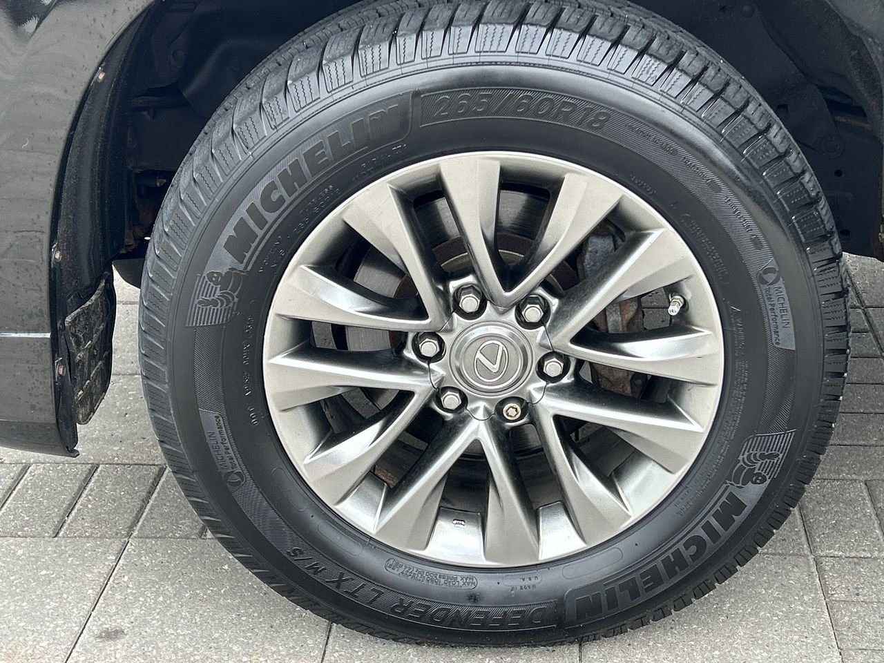 Used 2016 Starlight Black Mica Lexus 460 image 18