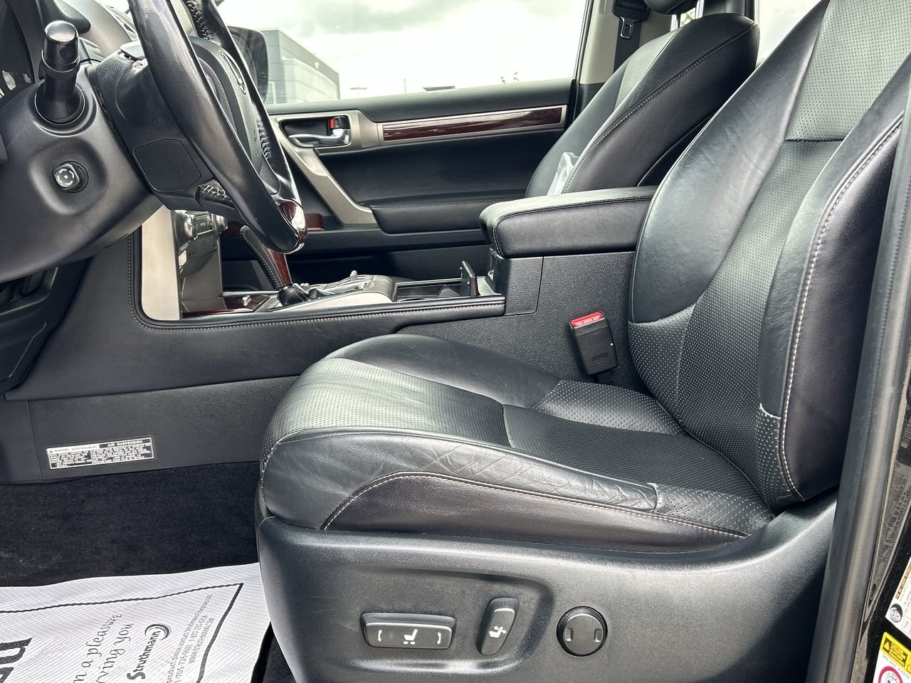 Used 2016 Starlight Black Mica Lexus 460 image 19