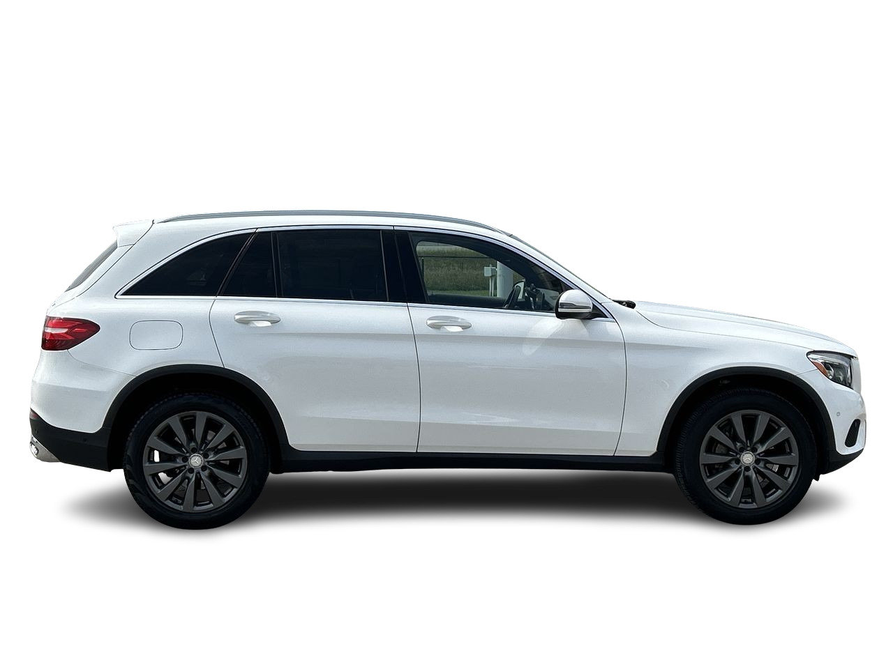 Used 2016 Polar White Mercedes-Benz 4MATIC image 13