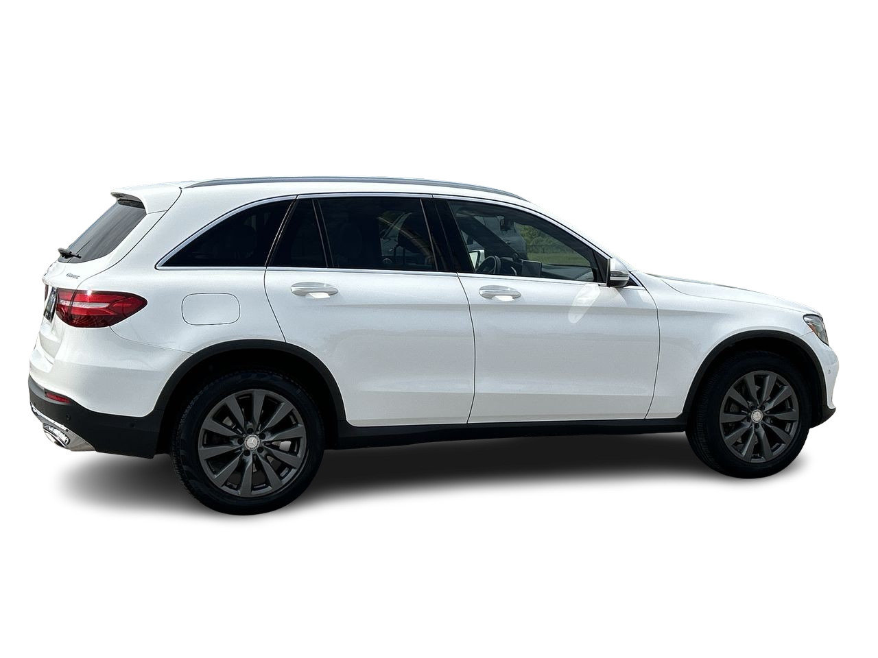 Used 2016 Polar White Mercedes-Benz 4MATIC image 12