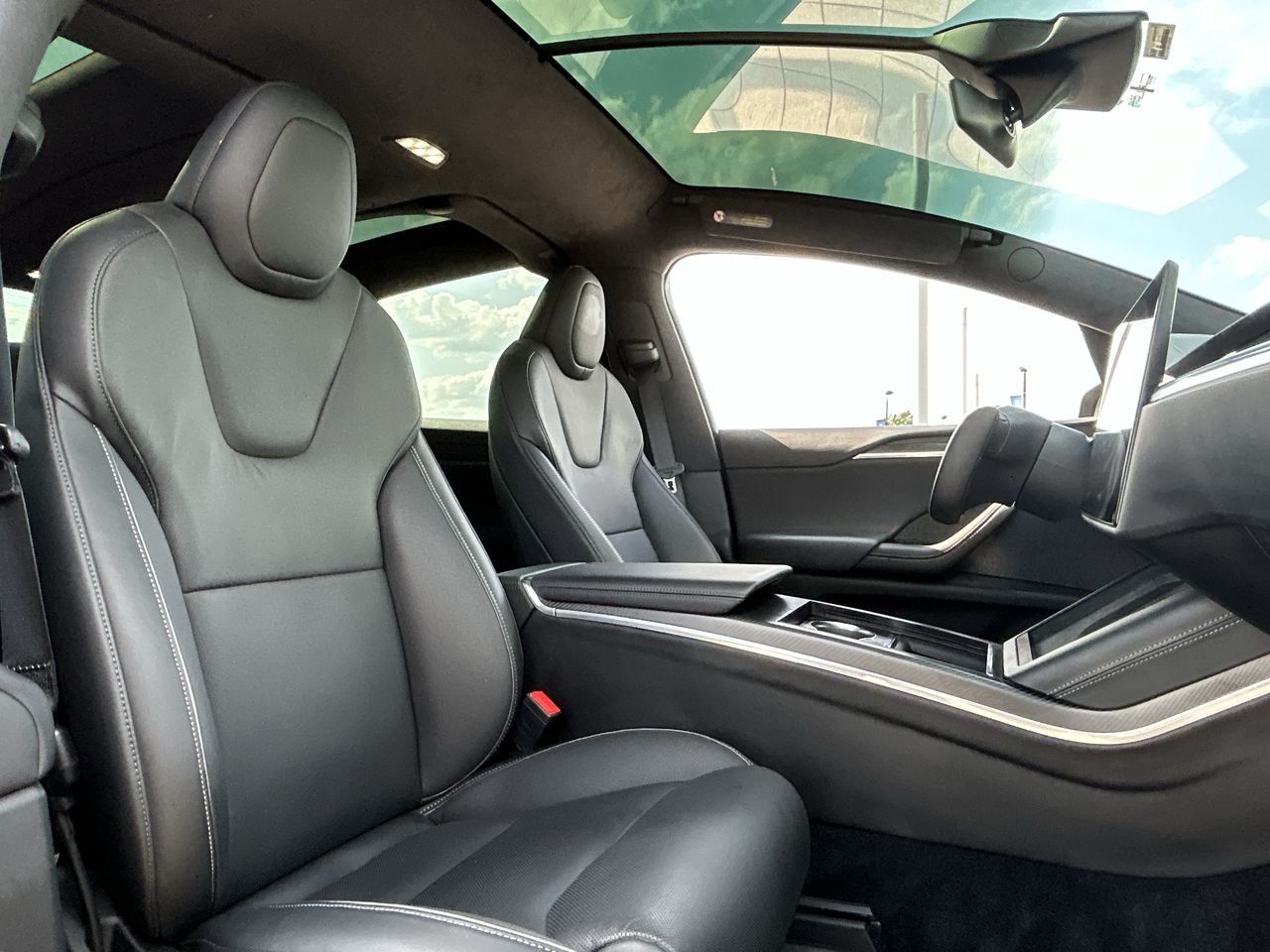 Used 2022 Black Tesla Plaid image 33