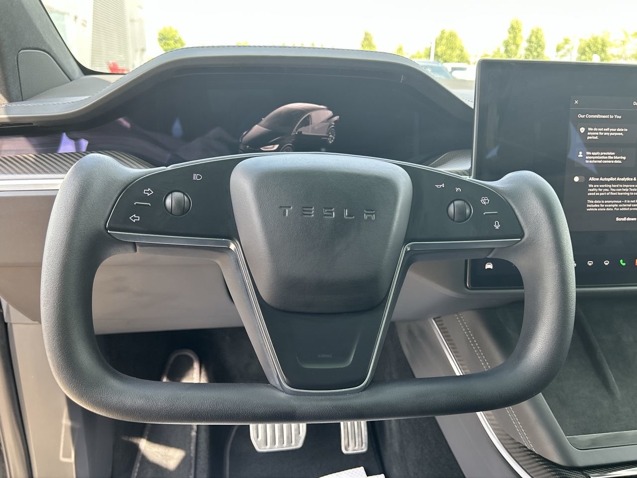 Used 2022 Black Tesla Plaid image 21