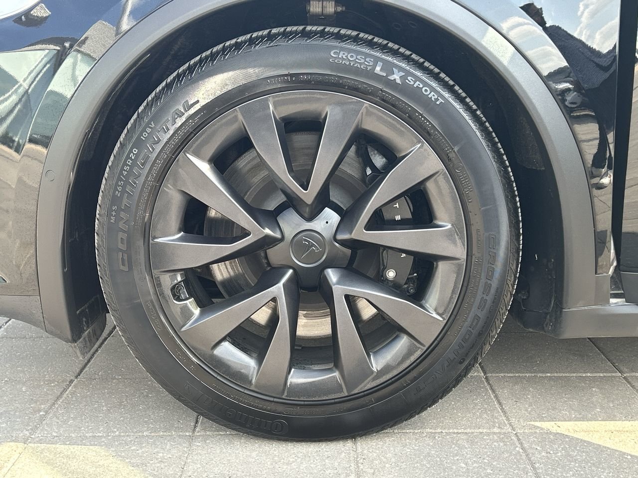 Used 2022 Black Tesla Plaid image 18