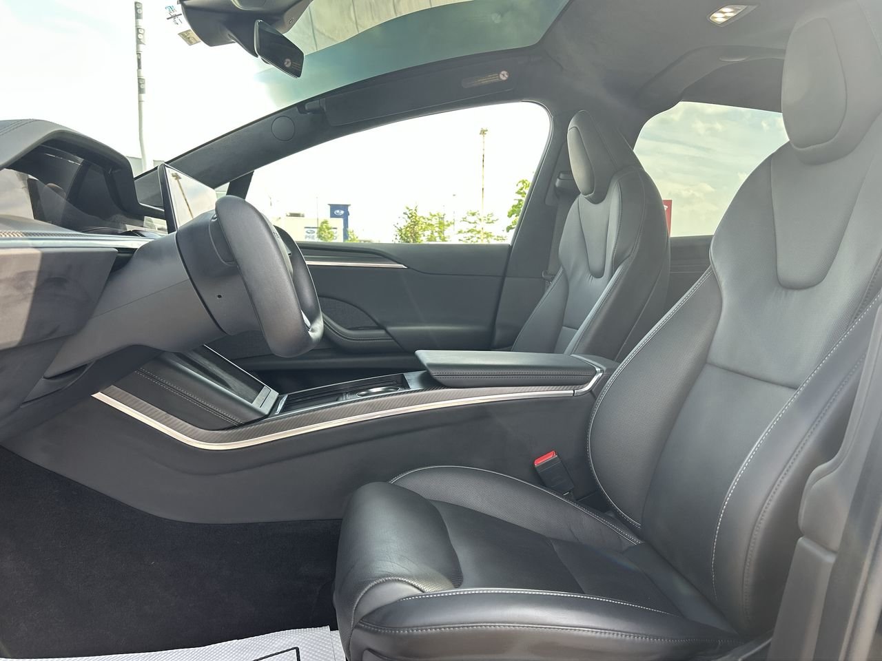 Used 2022 Black Tesla Plaid image 19