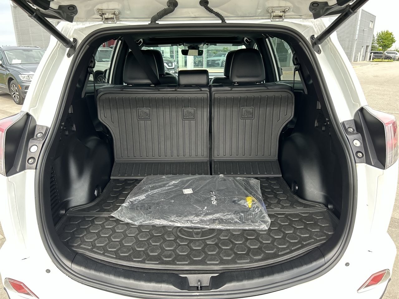Used 2017 Alpine White Toyota AWD SE image 31