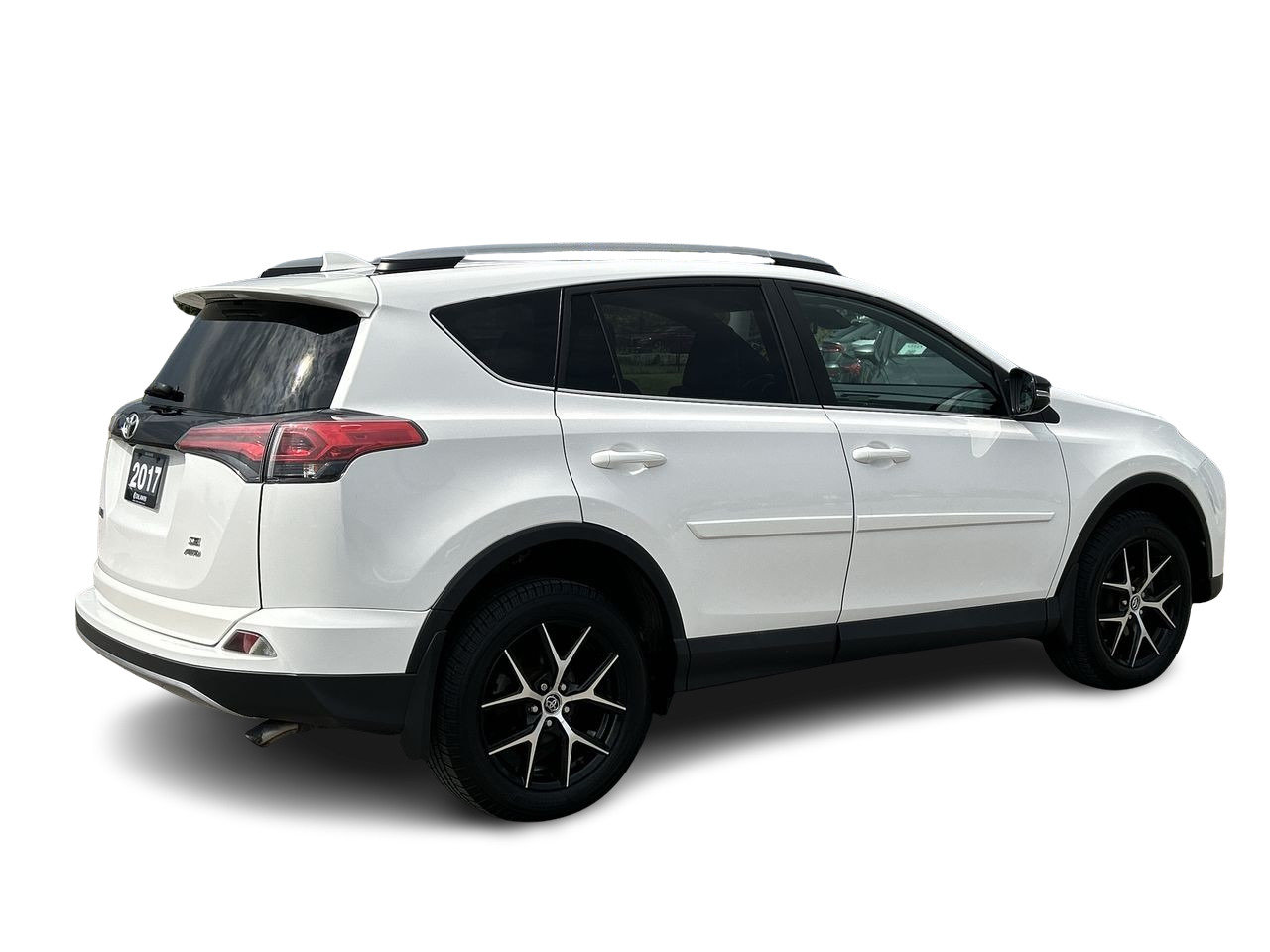Used 2017 Alpine White Toyota AWD SE image 11