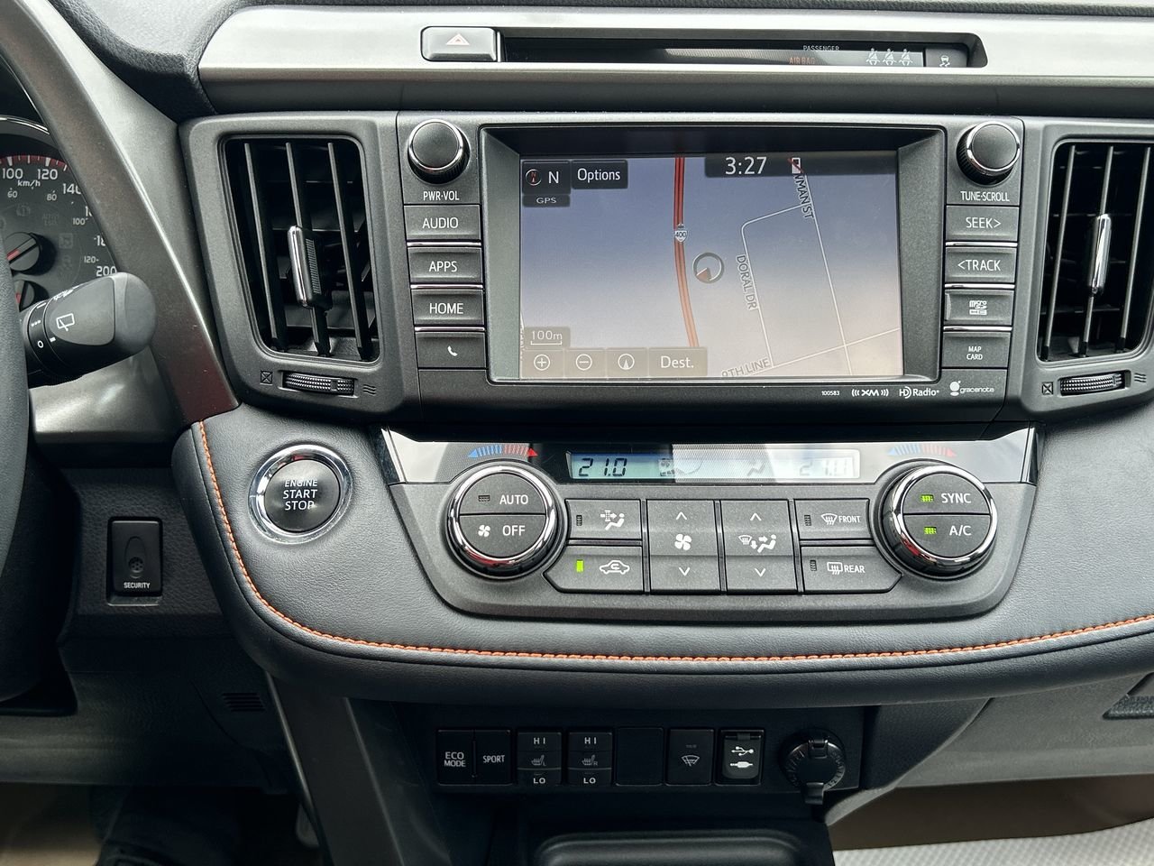Used 2017 Alpine White Toyota AWD SE image 28