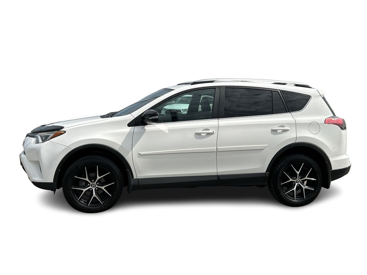 Used 2017 Alpine White Toyota AWD SE image 4