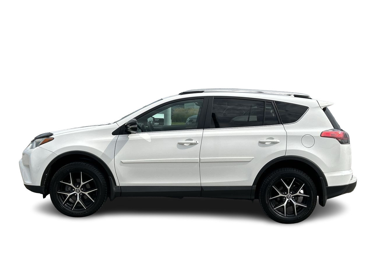 Used 2017 Alpine White Toyota AWD SE image 5