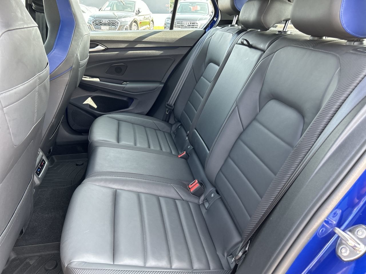 Used 2022 Lapiz Blue Metallic Volkswagen 2.0 T 6Sp image 30