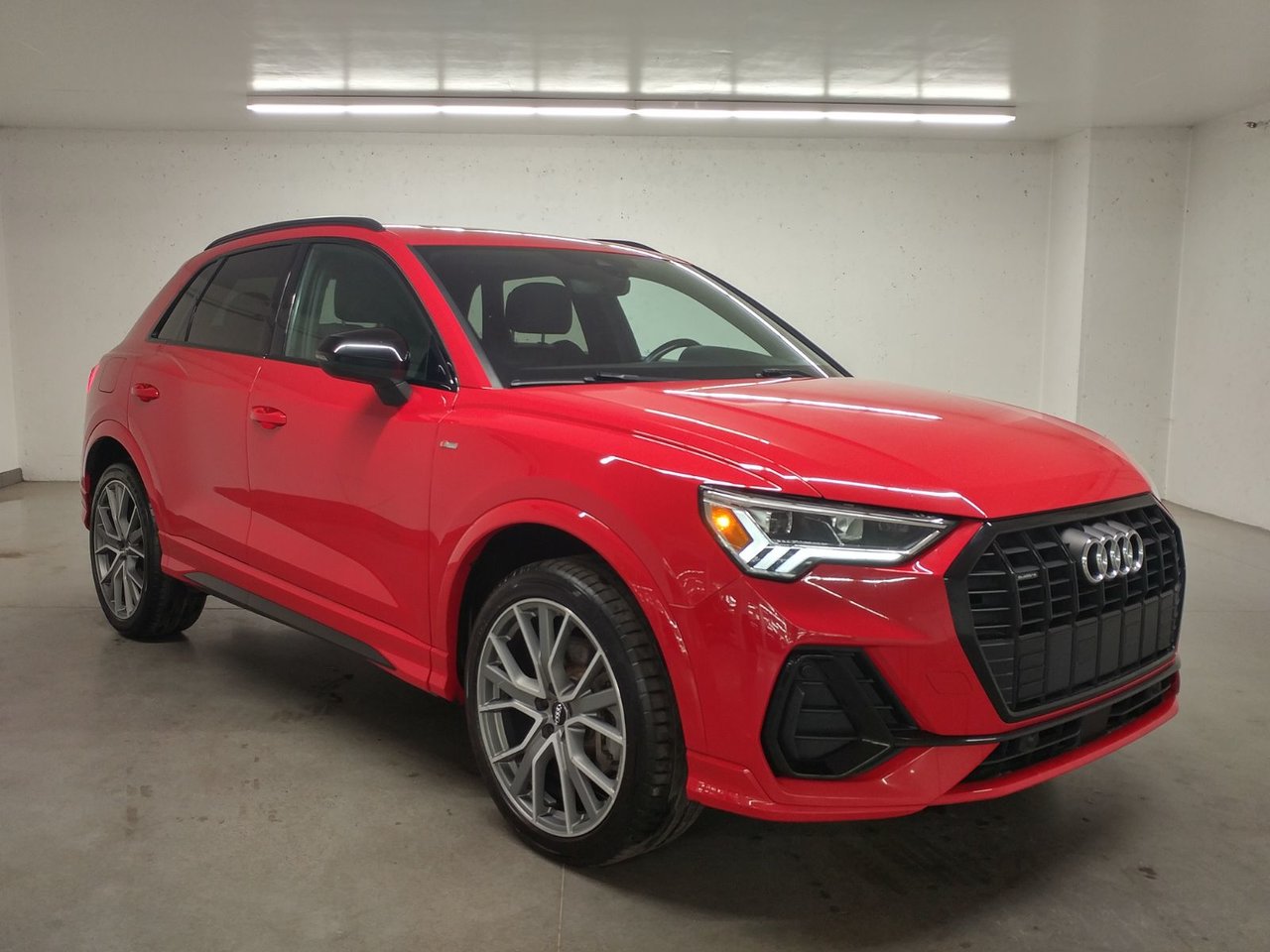 Used and pre-owned 2021 Audi Q3 for sale | Otogo