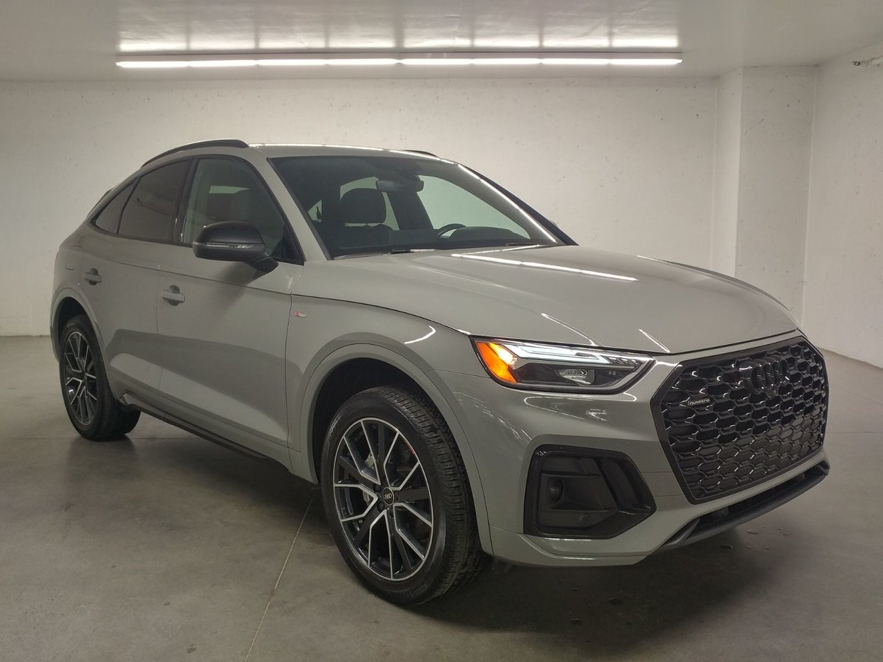 Gray (Quantum Grey) 2022 Audi Q5 Sportback Sedan All-Wheel Drive Automatic