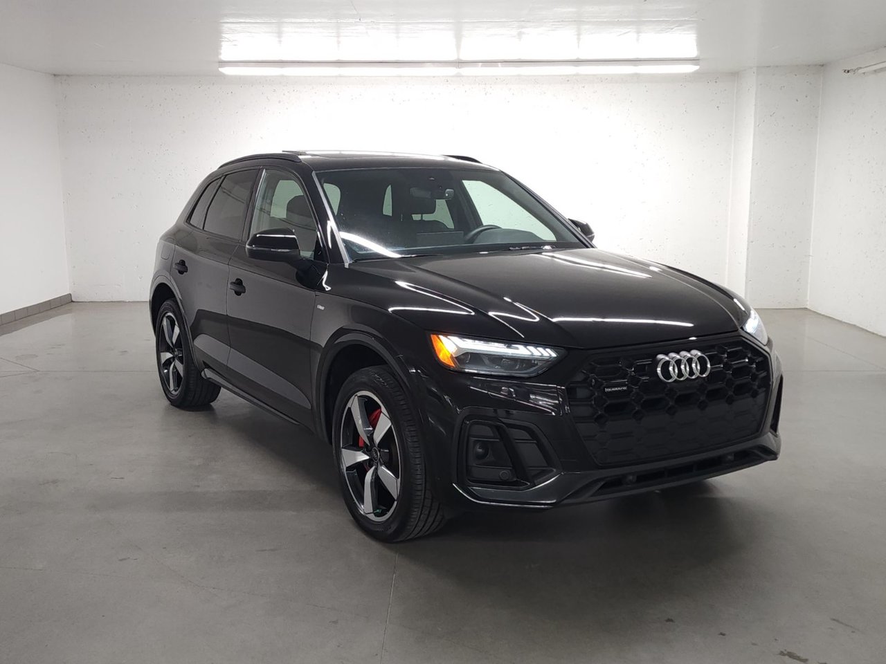 Mythos Black 2023 Audi Q5 Hybrid Plug-in SUV / Crossover All-Wheel Drive Automatic
