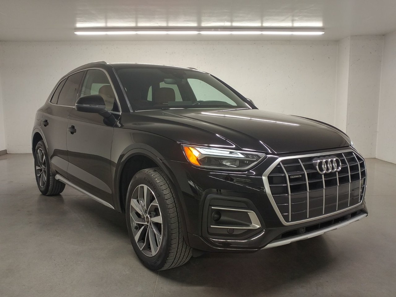 Black 2025 Audi Q5 quattro 45 TFSI SUV / Crossover Automatic