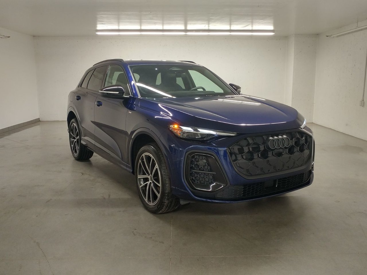 Navara Blue 2025 Audi Q5 SUV / Crossover Automatic