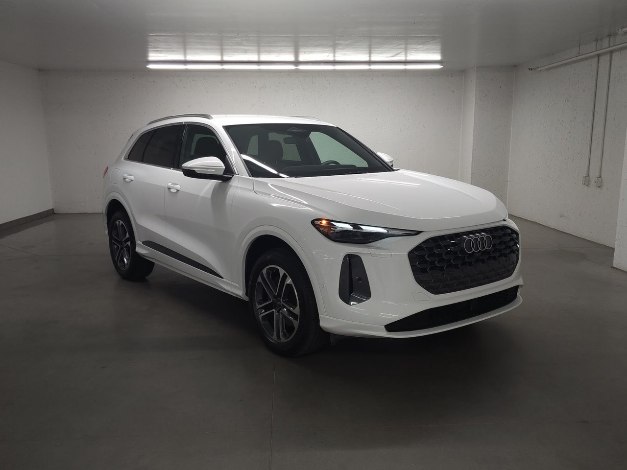 White 2025 Audi Q5 SUV / Crossover All-Wheel Drive Automatic