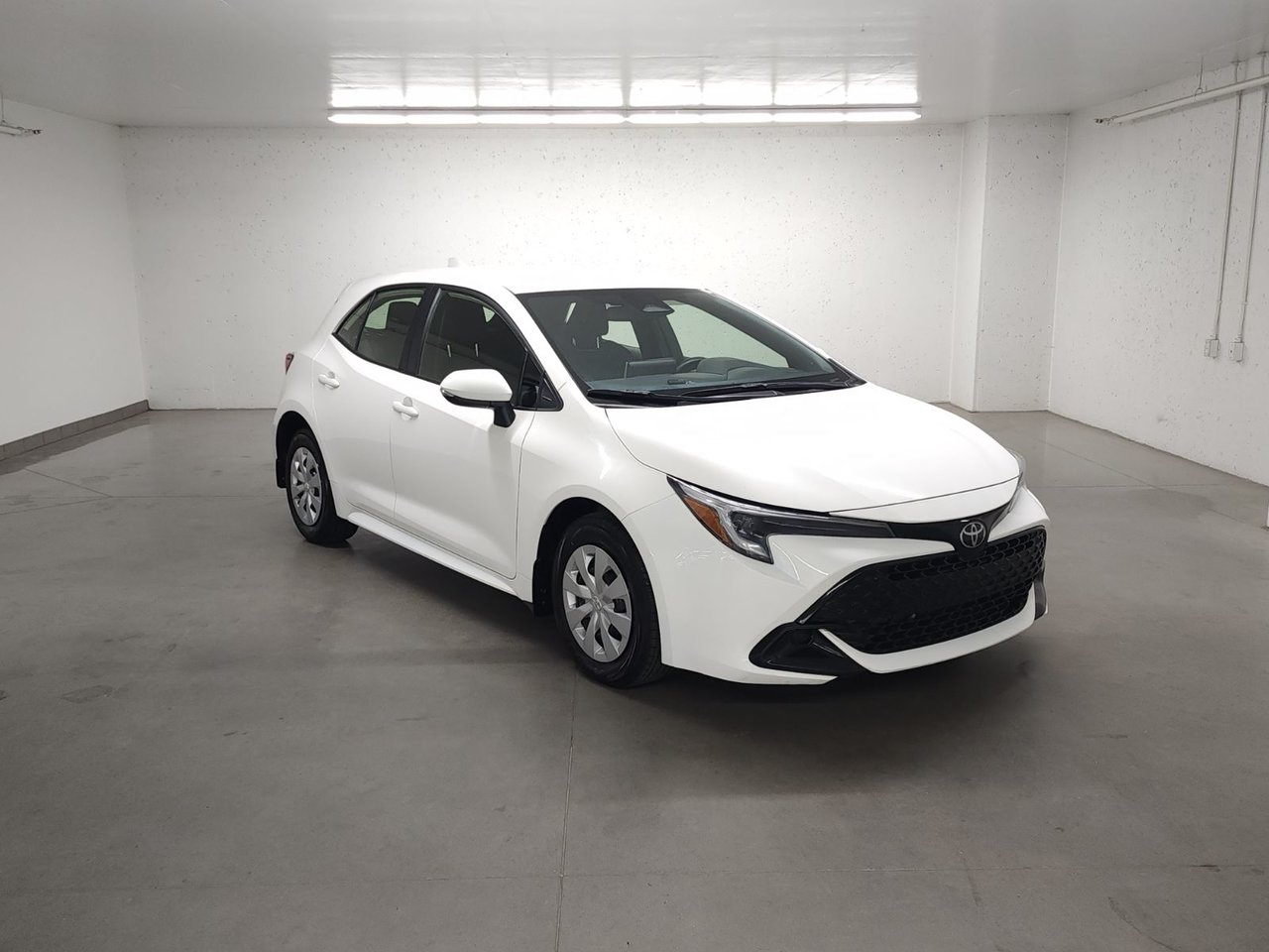 2025 Toyota Corolla Hatchback SE FWD