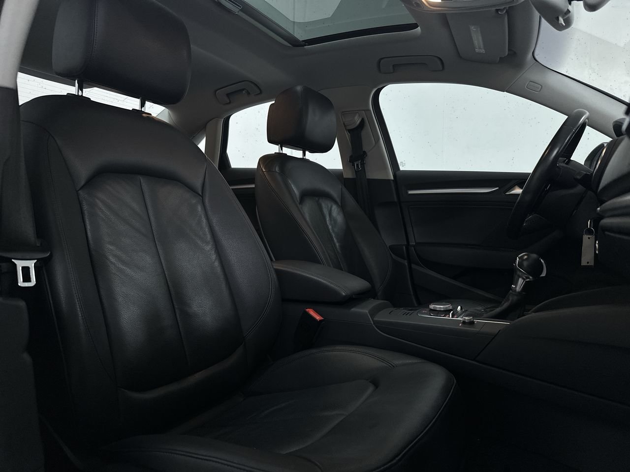 2015 Audi A3 2.0 TDI Komfort, Vancouver, Cash