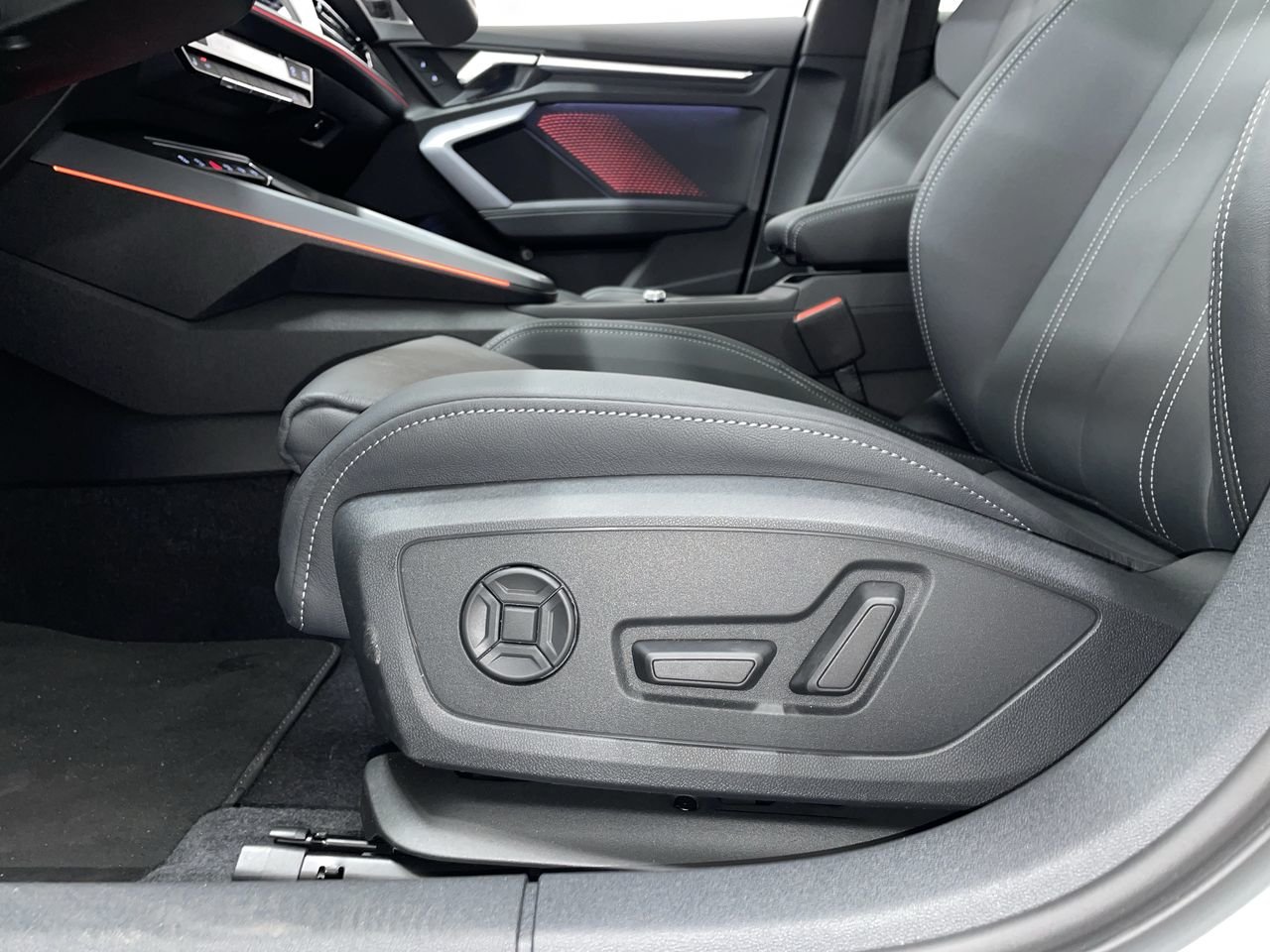 2025 Audi A3 40 Technik, Vancouver, Cash