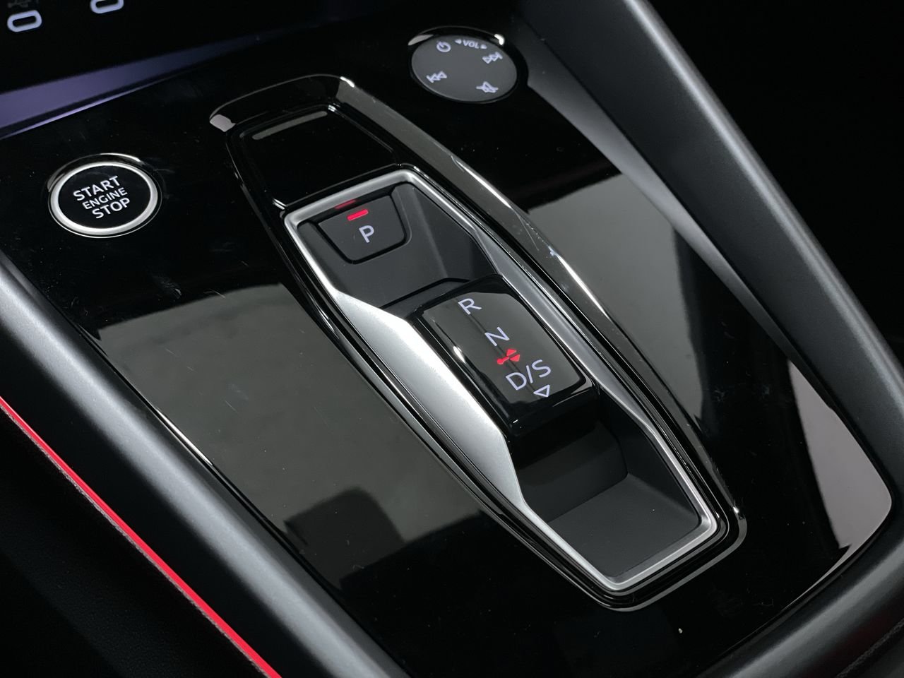 2025 Audi A3 40 Technik, Vancouver, Cash