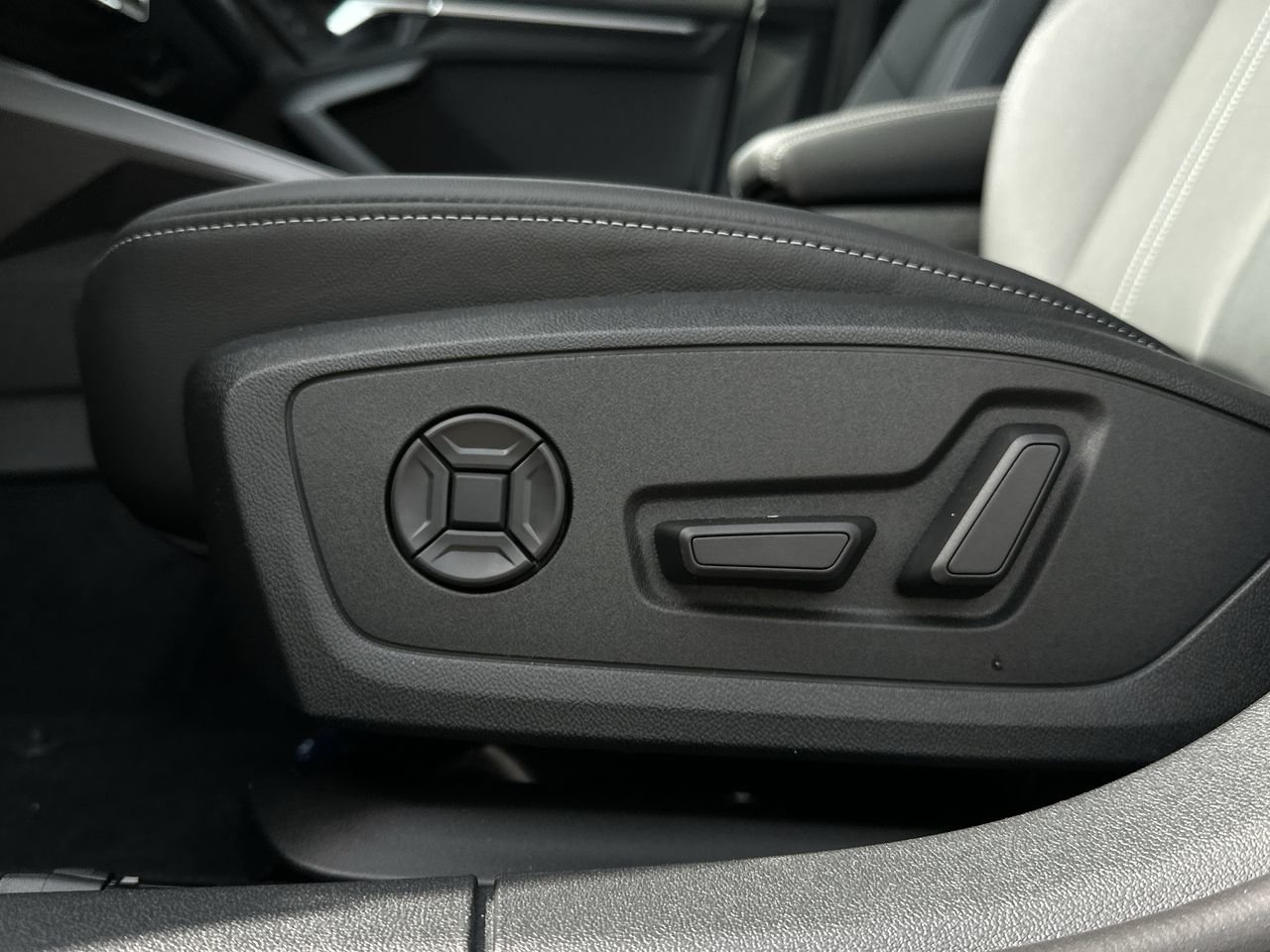 2025 Audi A3 40, 温哥华, 全款车