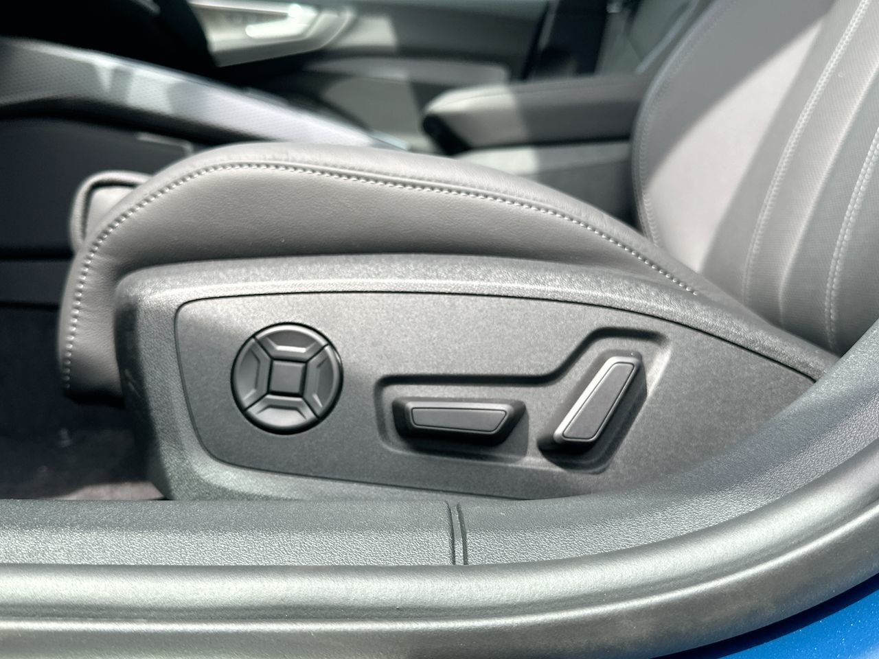 2025 Audi New A5 Progressiv 2.0 TFSI quattro, Vancouver, Cash