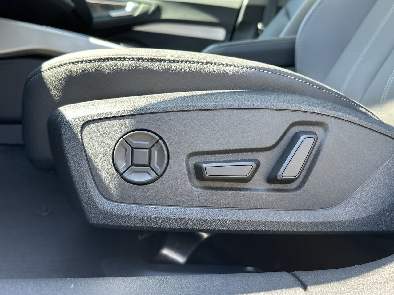 2025 Audi New A5 2.0T Progressiv, Vancouver, Cash