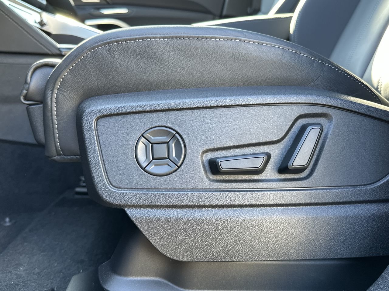 2025 Audi New Q5 Sportback Technik 2.0 TFSI quattro, Vancouver, Cash