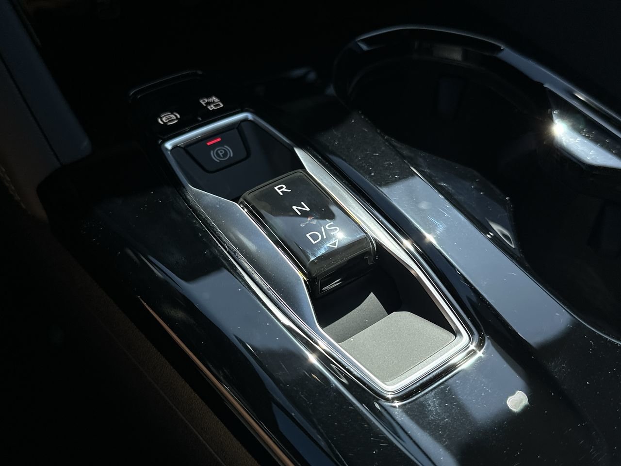 2025 Audi New Q5 2.0T Progressiv, Vancouver, Cash