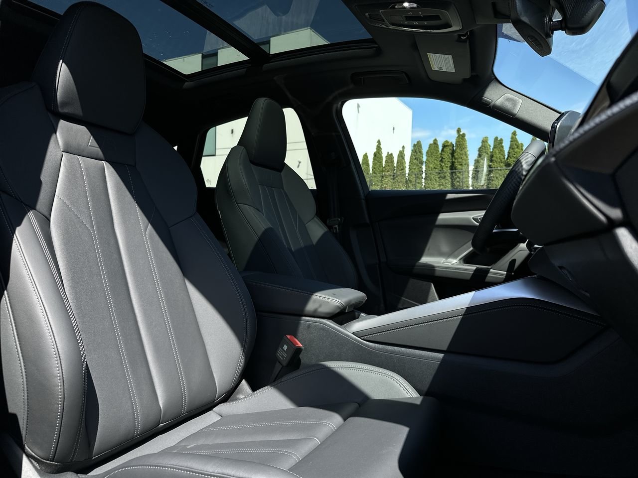 2025 Audi New Q5 2.0T Progressiv, Vancouver, Cash
