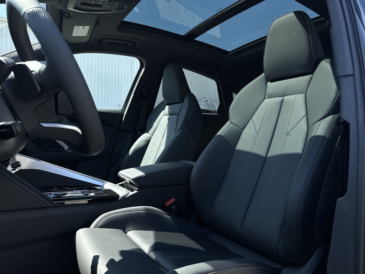 2025 Audi New Q5 2.0T Progressiv, Vancouver, Cash