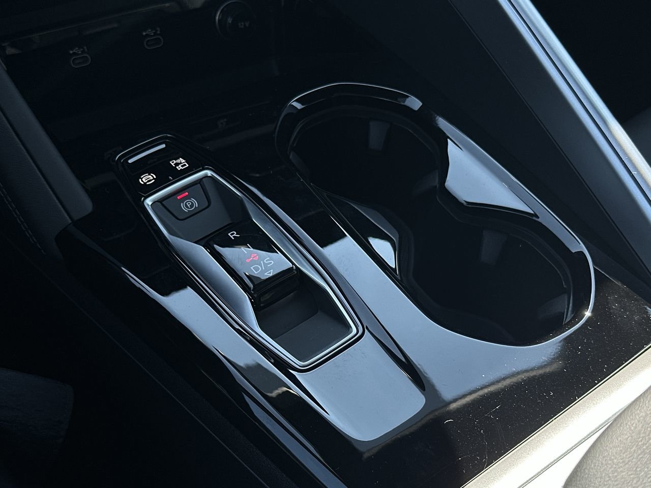 2025 Audi New Q5 2.0T Technik, Vancouver, Cash