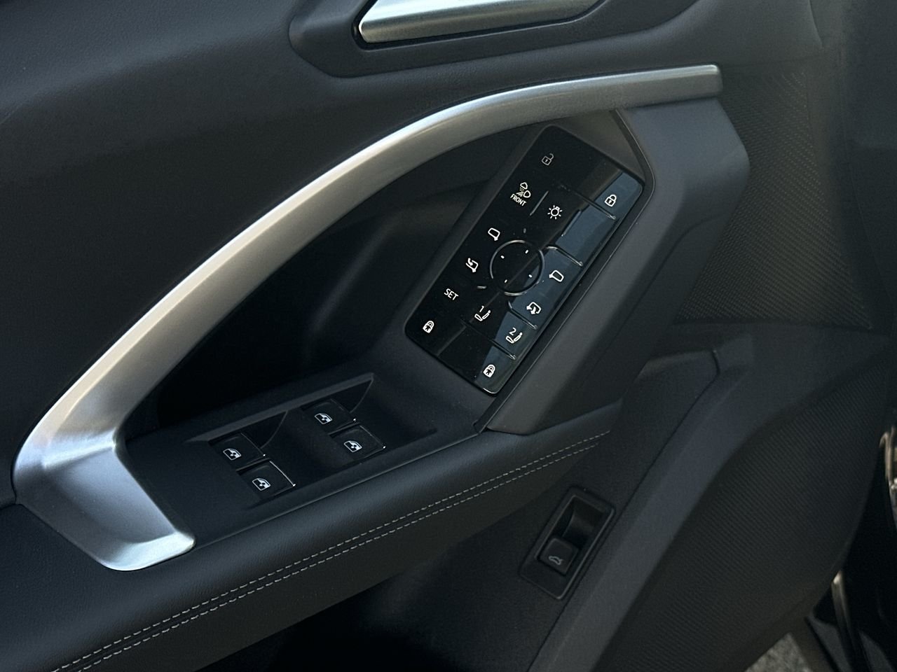 2025 Audi New Q5 2.0T Technik, Vancouver, Cash