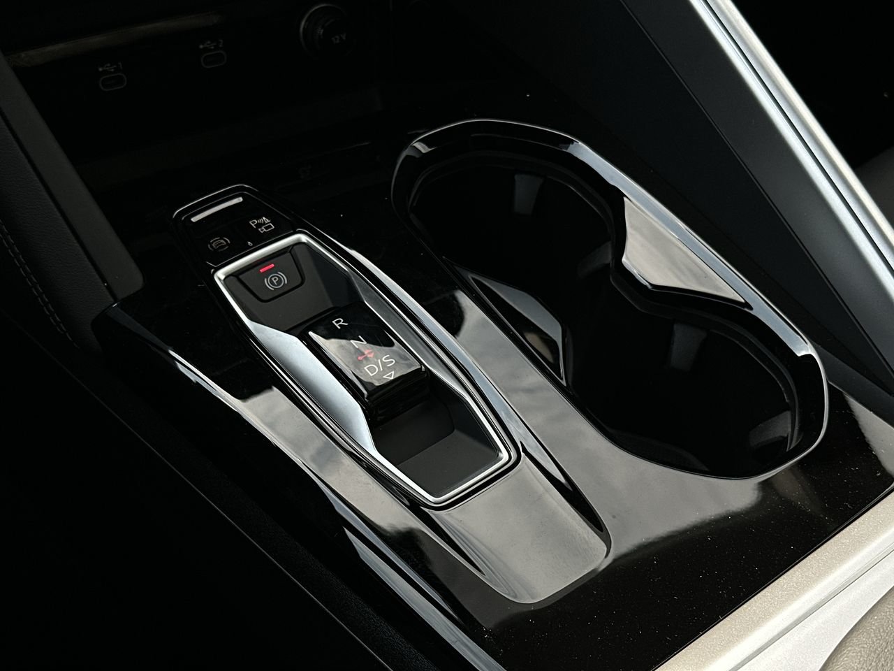 2025 Audi New Q5 2.0T Technik, Vancouver, Cash