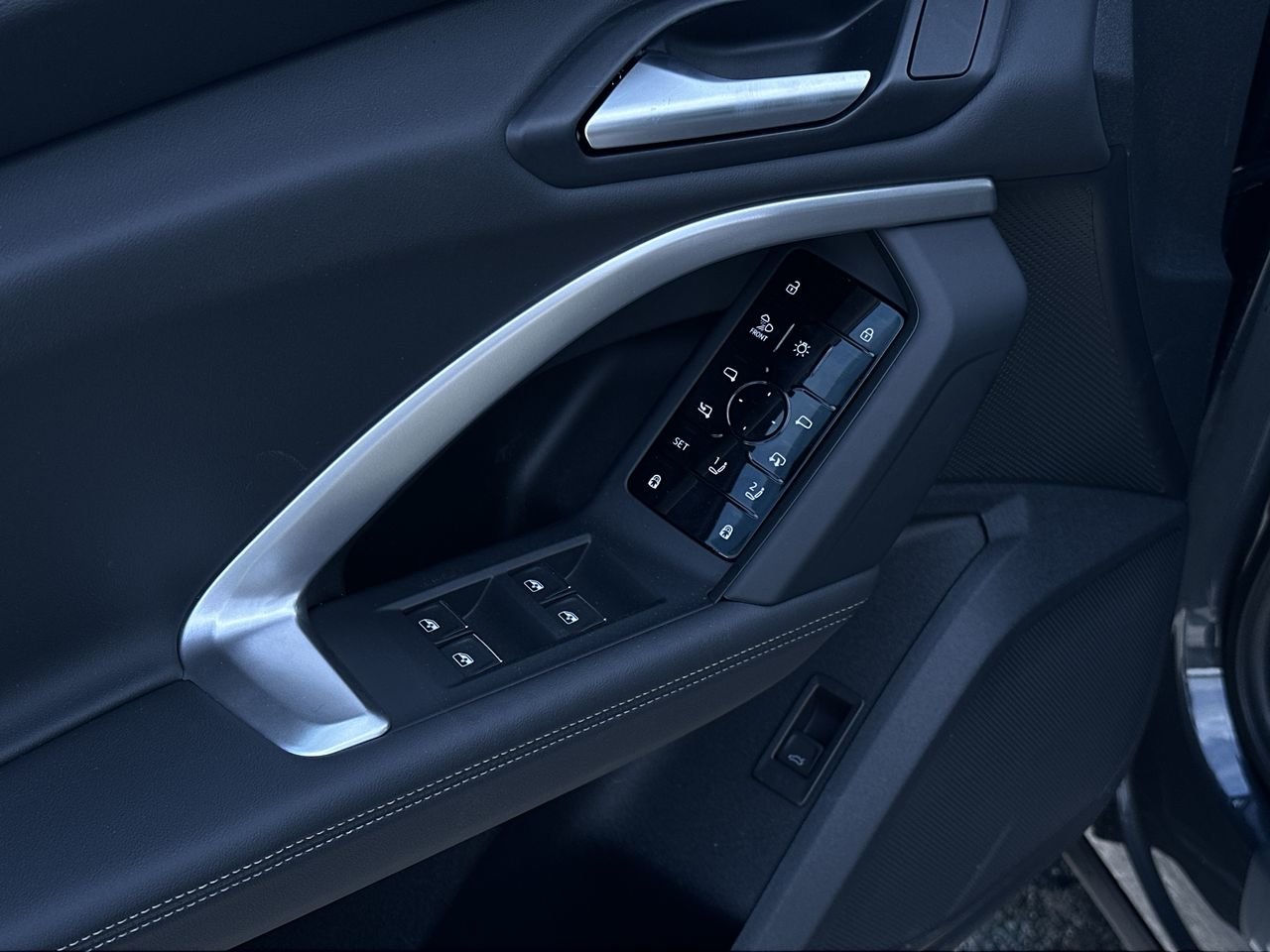 2025 Audi New Q5 2.0T Technik, Vancouver, Cash