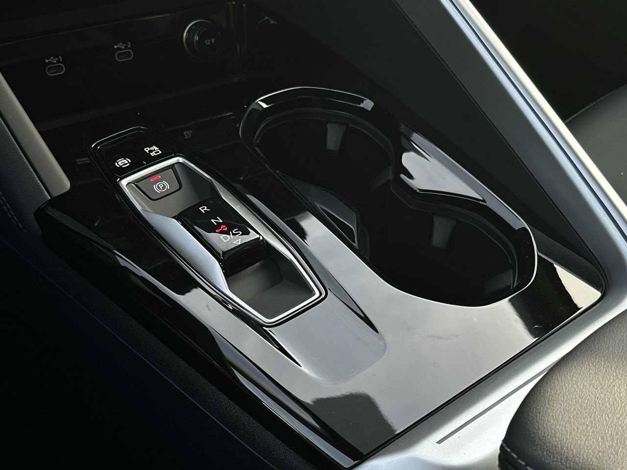 2025 Audi New Q5 2.0T, Vancouver, Cash