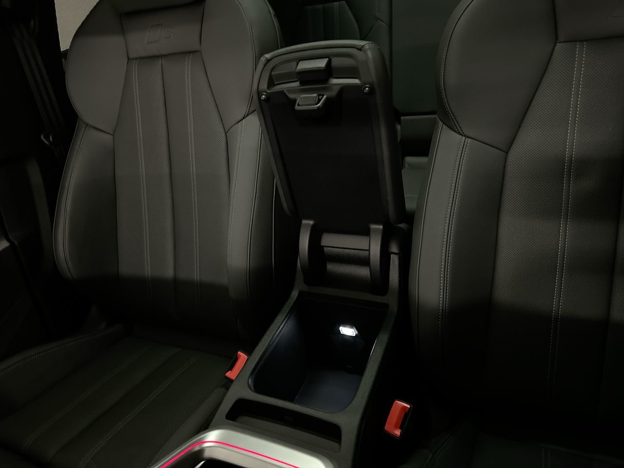 2025 Audi New Q5 2.0T Technik, Vancouver, Cash