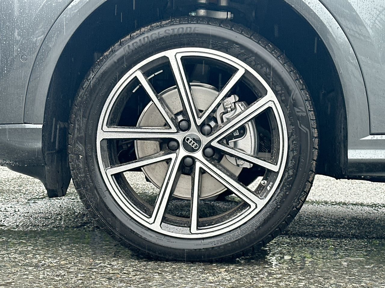 2025 Audi New Q5 2.0T Progressiv, Vancouver, Cash